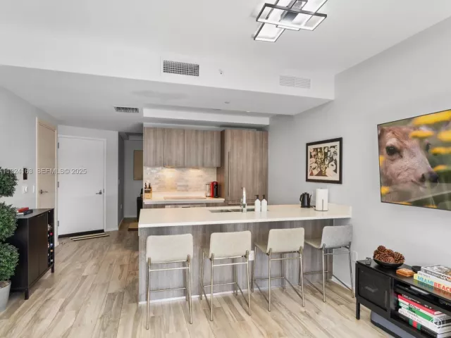 Продажа квартиры #1603 - фото 6861137