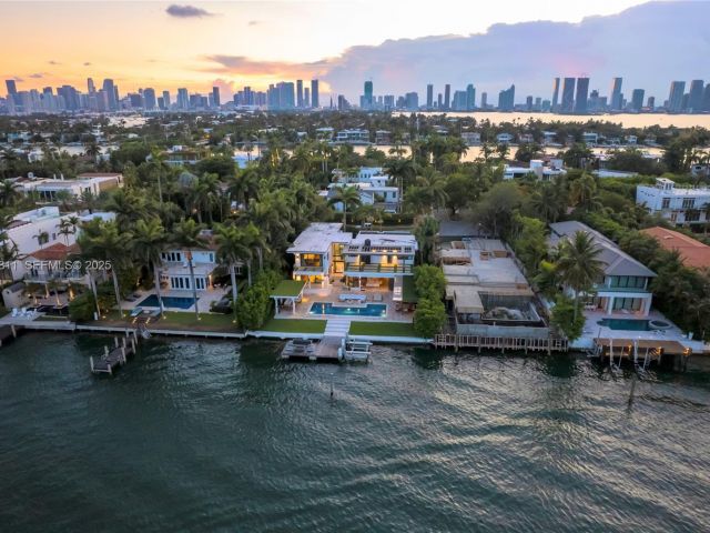 Продажа дома по адресу 327 E Rivo Alto Dr - фото 6858588