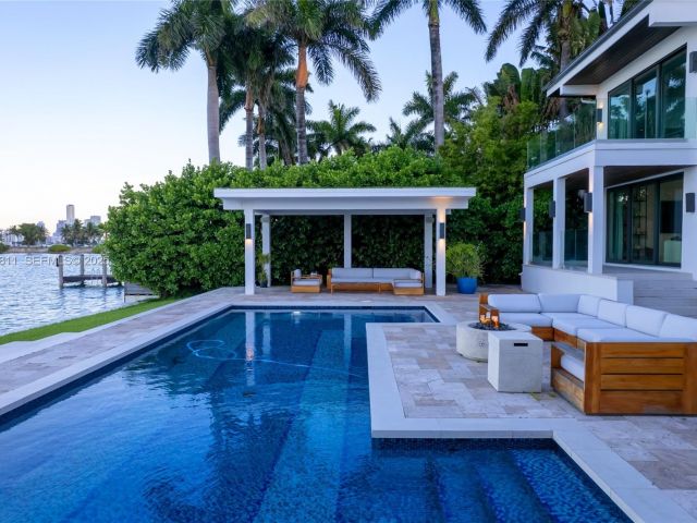 Продажа дома по адресу 327 E Rivo Alto Dr - фото 6858598