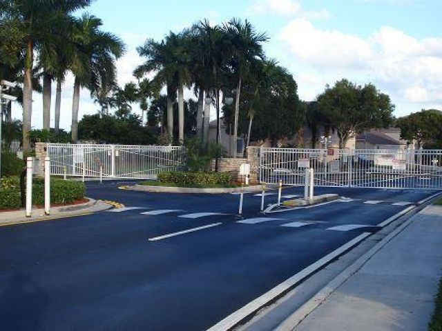 Дом в аренду по адресу 191 NW 152nd Lane - фото 6859075