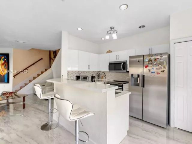 Продажа дома по адресу 8362 NW 107th Ct 7-24 - фото 6858851