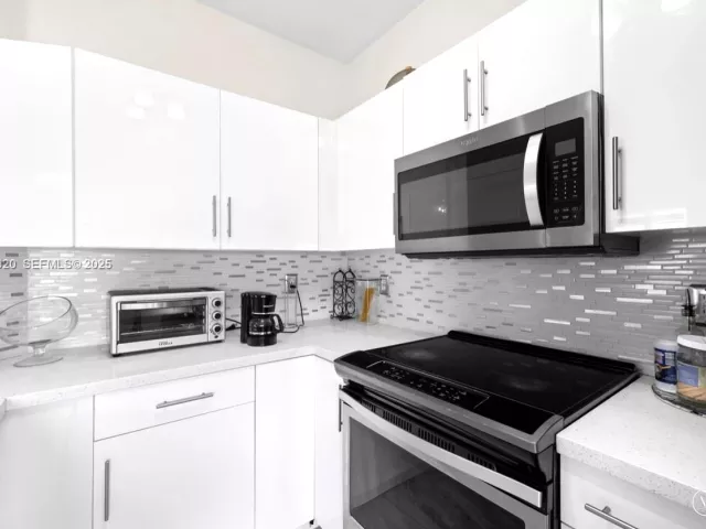 Продажа дома по адресу 8362 NW 107th Ct 7-24 - фото 6858852