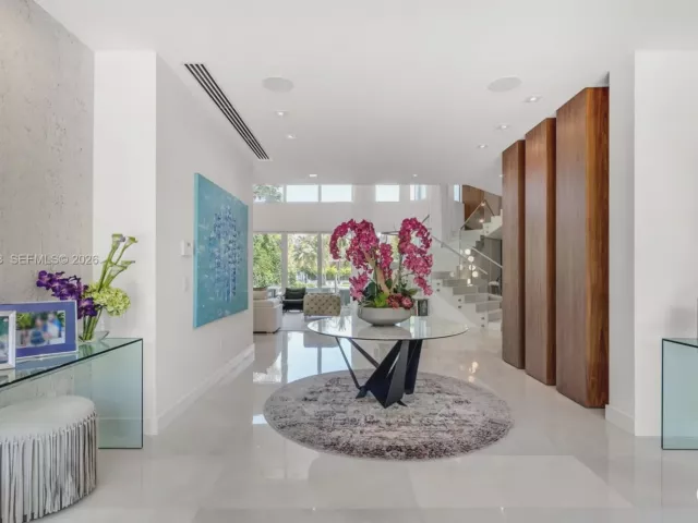 Дом в аренду по адресу 420 Island Dr - фото 6859009