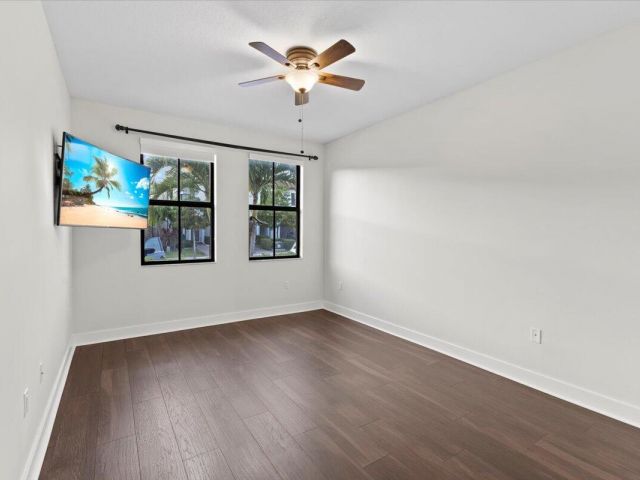 Продажа дома по адресу 3008 Hop Tree Way - фото 6862140