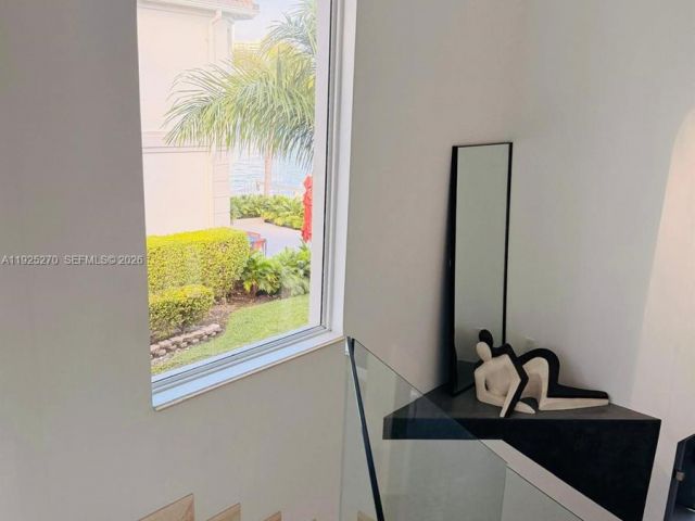 Дом в аренду по адресу 21025 NE 38th Ave 81 - фото 6862723