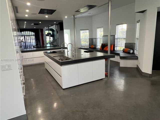 Дом в аренду по адресу 21025 NE 38th Ave 81 - фото 6862724