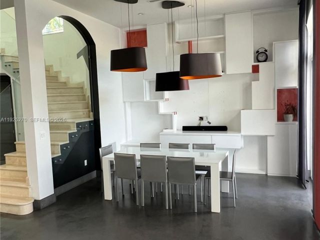 Дом в аренду по адресу 21025 NE 38th Ave 81 - фото 6862726