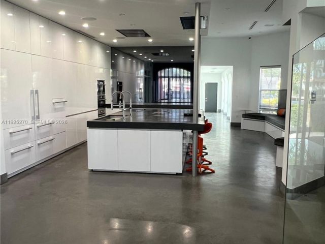 Дом в аренду по адресу 21025 NE 38th Ave 81 - фото 6862728