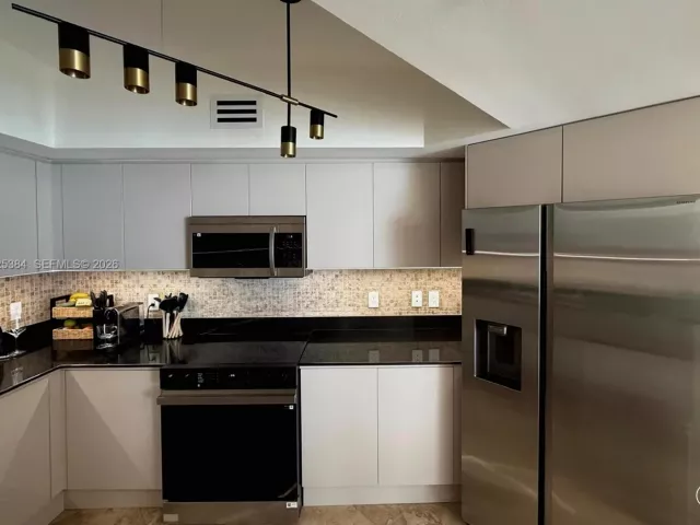 Продажа квартиры #2701 - фото 6870389