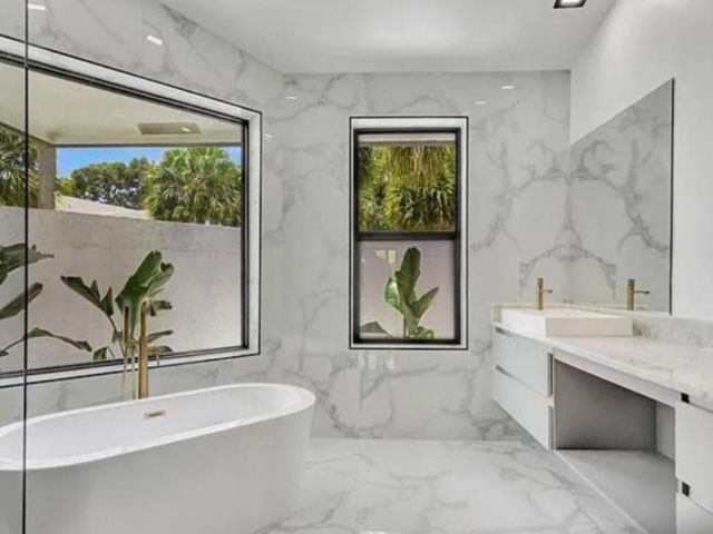 Дом в аренду по адресу 2299 NW 55th Street - фото 6860226