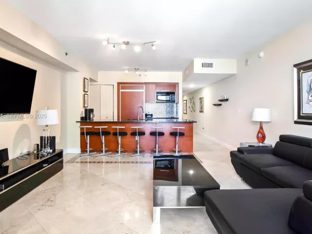 Продажа квартиры #2212 - фото 6859872