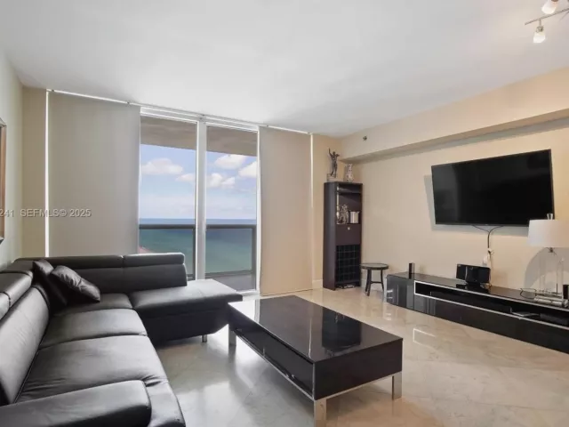 Продажа квартиры #2212 - фото 6859873