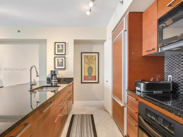 Продажа квартиры #2212 - фото 6859870