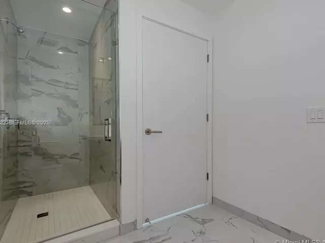 Продажа квартиры #1608 - фото 6861368