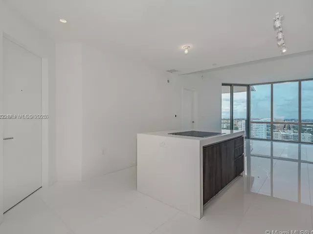 Продажа квартиры #1608 - фото 6861373