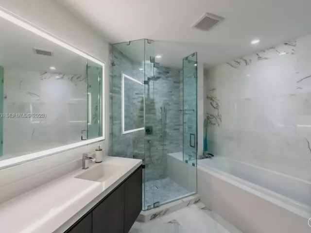 Продажа квартиры #3308 - фото 6861400