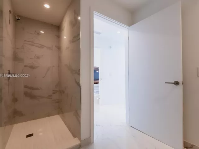 Продажа квартиры #3308 - фото 6861395