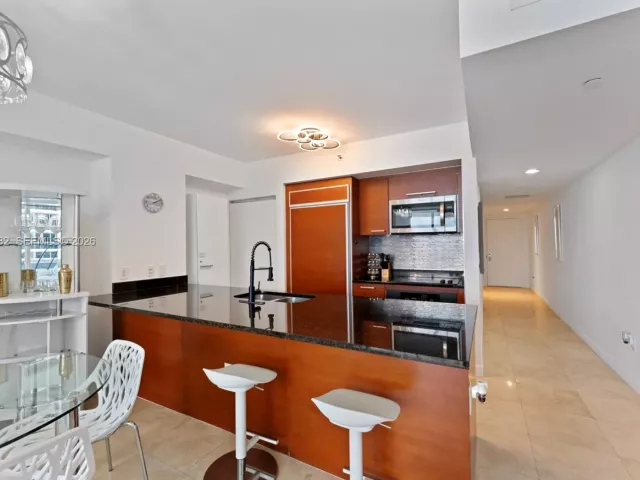 Продажа квартиры #1612 - фото 6861895