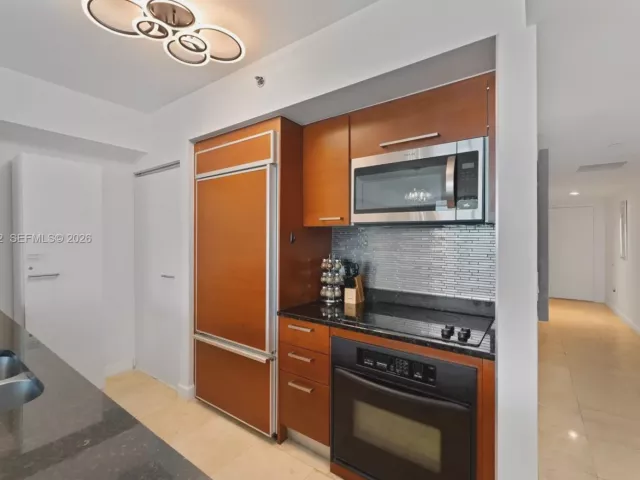 Продажа квартиры #1612 - фото 6861896