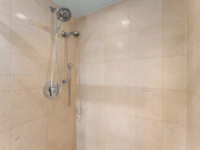 Продажа квартиры #1612 - фото 6861882