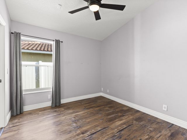 Продажа дома по адресу 18921 SW 15th Street - фото 6865099