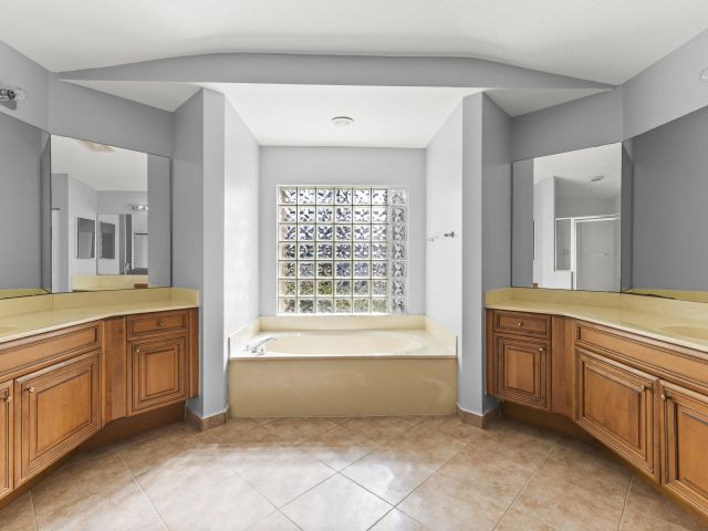 Продажа дома по адресу 18921 SW 15th Street - фото 6865100