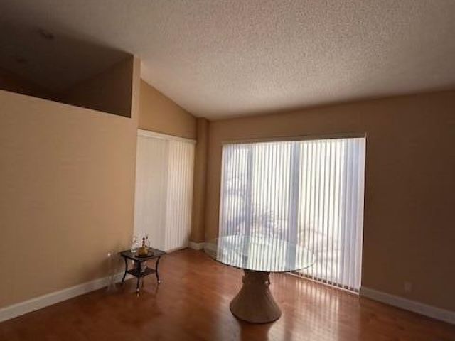 Продажа дома по адресу 1100 Lytham Court - фото 6861219