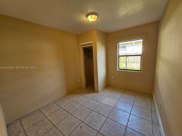 Продажа дома по адресу 2712 NW 14th St - фото 7453466