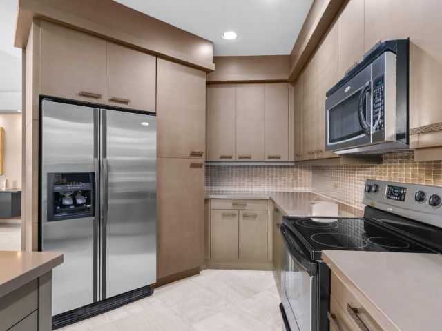 Продажа дома по адресу 2595 NW 53rd Street - фото 6861239