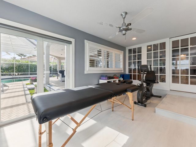 Продажа дома по адресу 6 Cloister Circle - фото 6861721