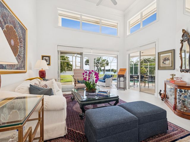 Продажа дома по адресу 6 Cloister Circle - фото 6861733