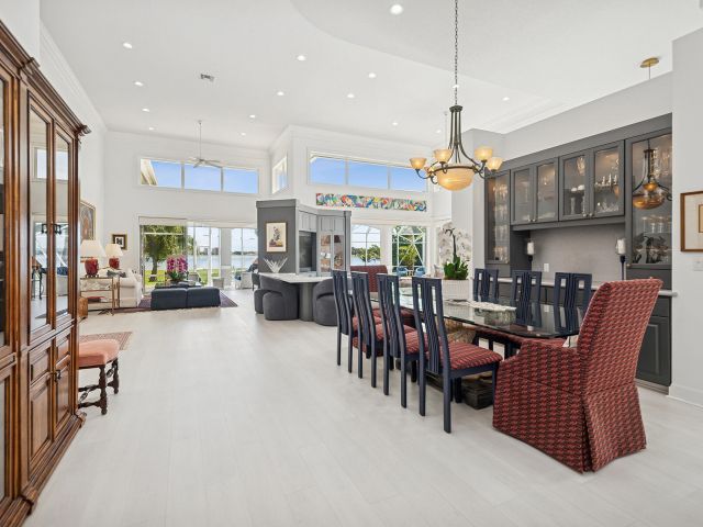 Продажа дома по адресу 6 Cloister Circle - фото 6861734