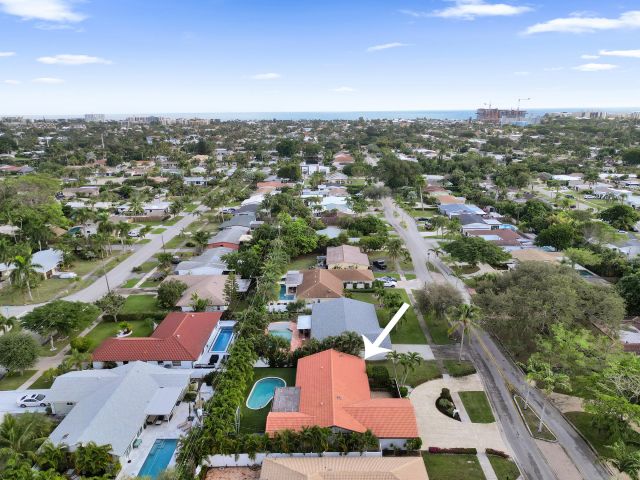 Продажа дома по адресу 809 SE 13th Court - фото 6889178