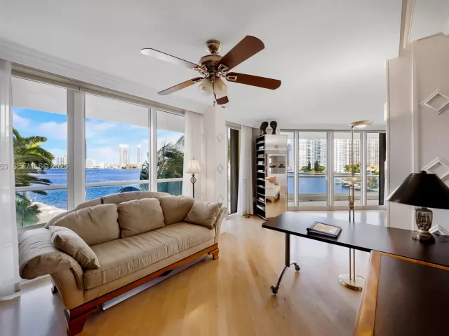 Продажа квартиры #301 - фото 6874647