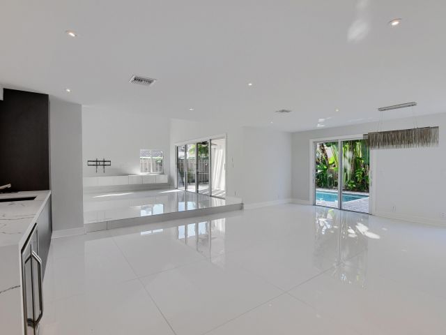 Продажа дома по адресу 23352 Lago Mar Circle - фото 6894848