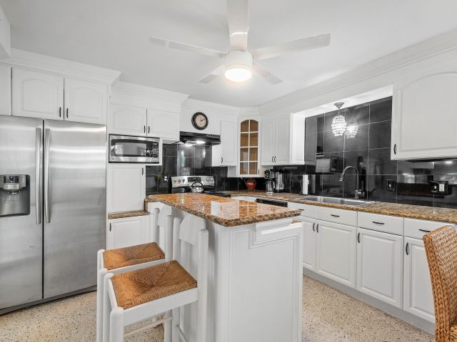 Дом в аренду по адресу 321 Forsyth Street - фото 6862889