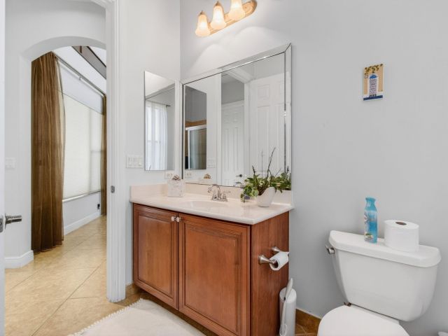 Продажа дома по адресу 16194 Rosecroft Terrace - фото 6866108