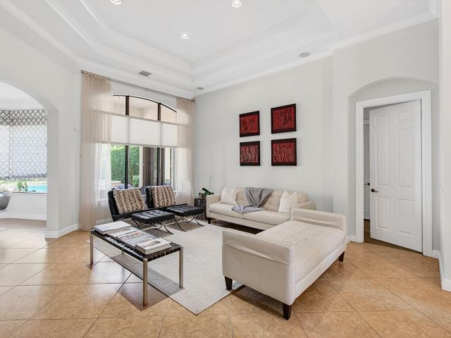 Продажа дома по адресу 16194 Rosecroft Terrace - фото 6866115