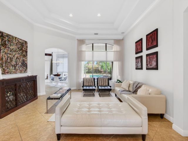 Продажа дома по адресу 16194 Rosecroft Terrace - фото 6866116