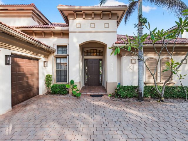 Продажа дома по адресу 16194 Rosecroft Terrace - фото 6866121