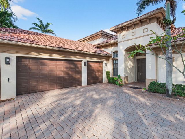 Продажа дома по адресу 16194 Rosecroft Terrace - фото 6866122