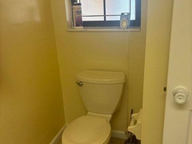 Дом в аренду по адресу 650 Toxaway Drive - фото 6862860