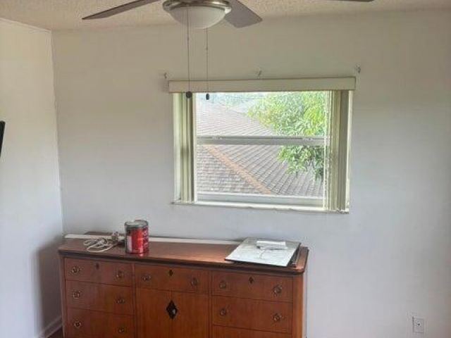 Дом в аренду по адресу 650 Toxaway Drive - фото 6862862