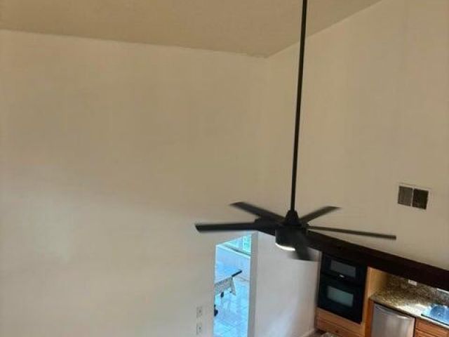 Дом в аренду по адресу 650 Toxaway Drive - фото 6862875