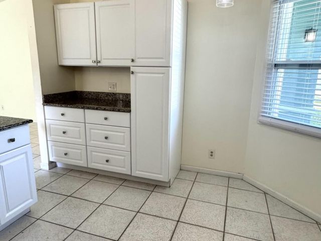 Дом в аренду по адресу 5149 El Claro Circle - фото 6862848