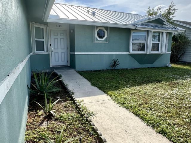 Дом в аренду по адресу 5149 El Claro Circle - фото 6862855