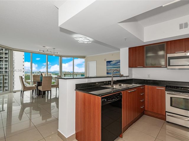 Квартира в аренду номер2408 - фото 6864238