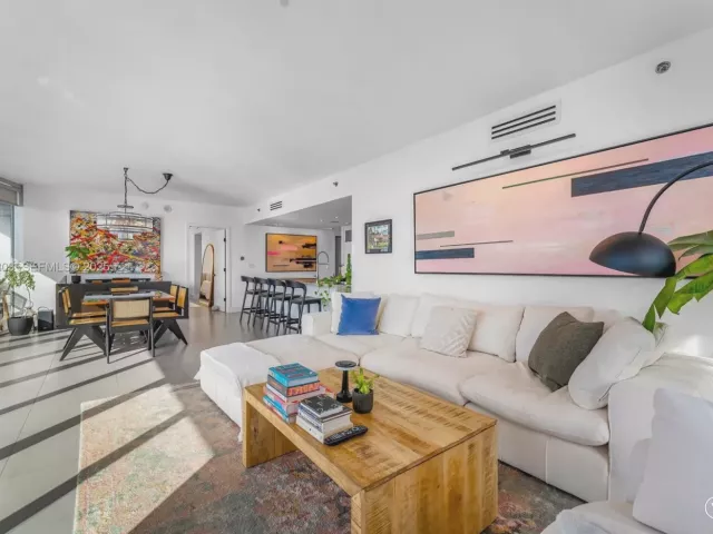 Продажа квартиры #3901 - фото 6863478