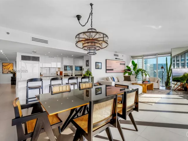 Продажа квартиры #3901 - фото 6863485