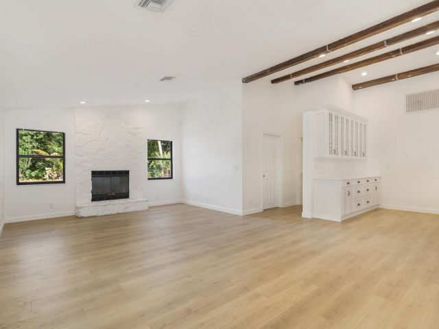 Продажа дома по адресу 6725 Katherine Road - фото 6864944